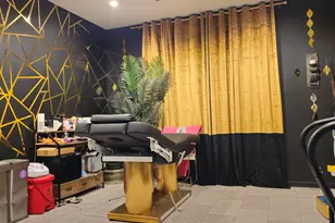 207 Ridgefield Ave, Waterbury, CT 06705 - Photo 10