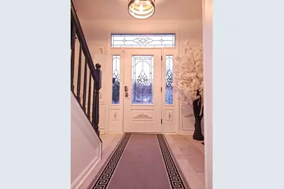 207 Ridgefield Avenue, Waterbury, CT 06705 - Photo 4