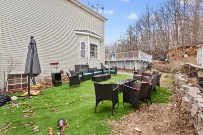 207 Ridgefield Avenue, Waterbury, CT 06705 - Photo 40