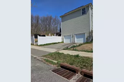 207 Ridgefield Avenue, Waterbury, CT 06705 - Photo 36