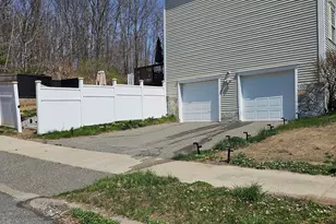 207 Ridgefield Ave, Waterbury, CT 06705 - Photo 36