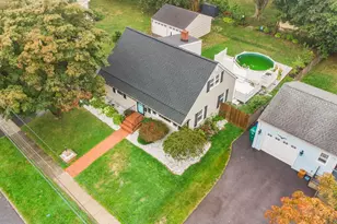 125 Meadowbrook Rd, Stratford, CT 06614 - Photo 6