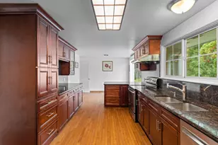 46 Tumblebrook Rd, Woodbridge, CT 06525 - Photo 8