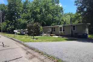 16 Marlene Dr, Ledyard, CT 06339 - Photo 1