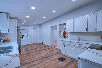 204 Trout Brook Drive, West Hartford, CT 06110 - Photo 6