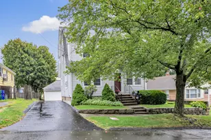 54 Vernon St, Stratford, CT 06615 - Photo 2