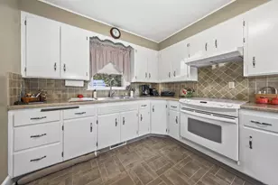 362 Hill Rd, Thomaston, CT 06787 - Photo 10