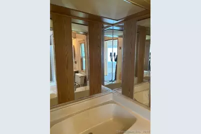 112 Woodland Park, Shelton, CT 06484 - Photo 12