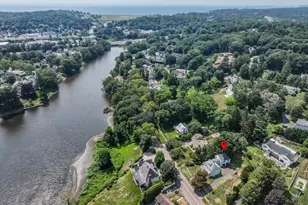 647 Bronson Rd, Fairfield, CT 06890 - Photo 4