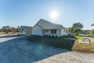 5 Nahaco Hill Ln, Eastford, CT 06242 - Photo 2