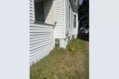 88 Governor Street, East Hartford, CT 06108 - Photo 4