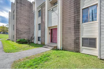 56 Burgundy Hill Lane #56, Middletown, CT 06457 - Photo 2