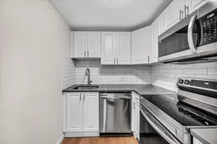 56 Burgundy Hill Ln, Middletown, CT 06457 - Photo 6