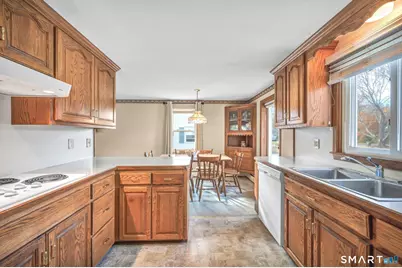 85 Florence Street, Newington, CT 06111 - Photo 8