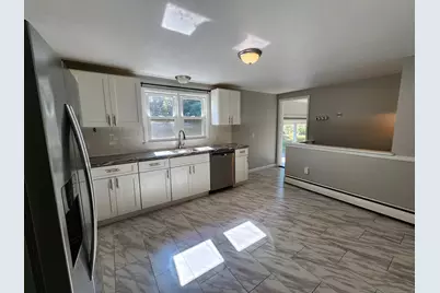 40 Durant Avenue #B, Bethel, CT 06801 - Photo 2