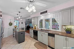 4 Dogwood Dr, Waterford, CT 06375 - Photo 16