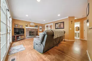 4 Frank St, Norwalk, CT 06851 - Photo 8