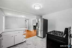 130 Florence St, West Hartford, CT 06110 - Photo 10