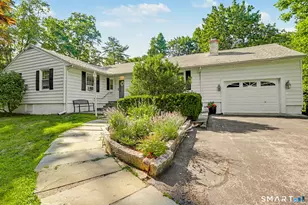 36 Richmond Dr, Darien, CT 06820 - Photo 2