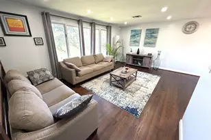 4 Skinner Dr, Bloomfield, CT 06002 - Photo 4