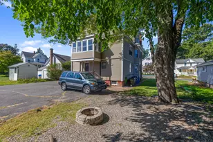 14 St Lawrence St, Manchester, CT 06040 - Photo 14