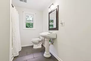 7 Oak Hill Dr, East Haven, CT 06513 - Photo 16