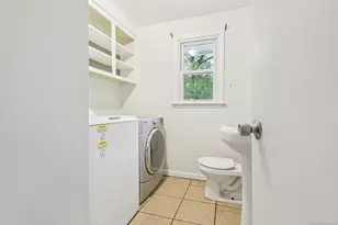 7 Oak Hill Dr, East Haven, CT 06513 - Photo 12