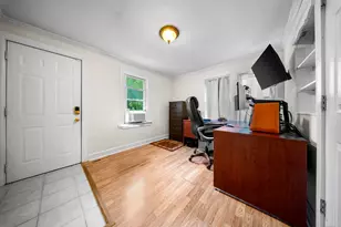 27 Peck St, Milford, CT 06460 - Photo 14