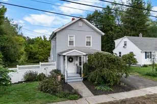 27 Peck St, Milford, CT 06460 - Photo 2