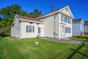 77 Mechanic St, Stonington, CT 06379 - Photo 2