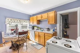 9 Madison St, Hartford, CT 06183 - Photo 18