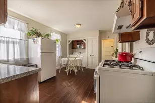 83 Berkeley Pl, Bridgeport, CT 06610 - Photo 10