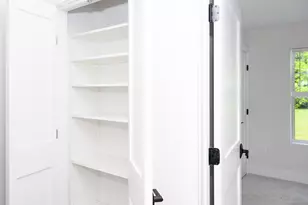 138 Boston Post Rd, East Lyme, CT 06333 - Photo 8