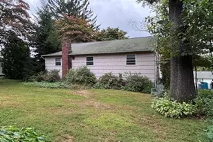 26 Clearview Dr, Brookfield, CT 06804 - Photo 8