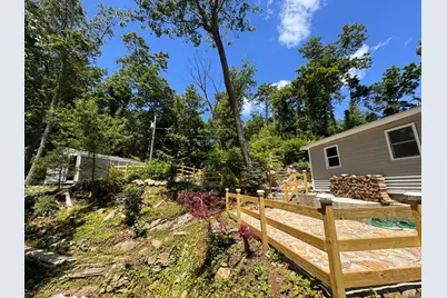 22 Hemlock Trail, Newtown, CT 06482 - Photo 6