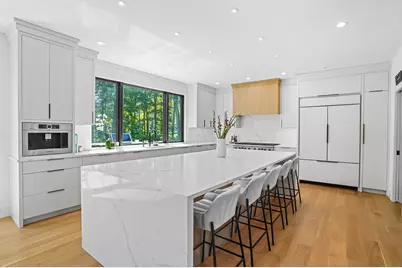 8 Holly Lane, Newtown, CT 06482 - Photo 10