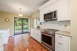 966 Heritage Vlg, Southbury, CT 06488 - Photo 8