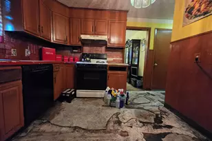 642 Silver Ln, East Hartford, CT 06118 - Photo 4