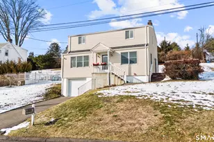 53 Hilltop Dr, Fairfield, CT 06890 - Photo 2