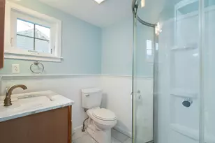 42 Waverly Rd, Branford, CT 06405 - Photo 12