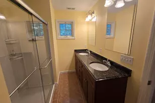 21 Old Oak Dr, Brookfield, CT 06804 - Photo 6