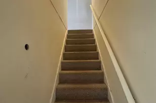 100 Lorraine St, Bridgeport, CT 06604 - Photo 16