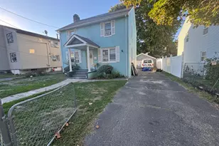 100 Lorraine St, Bridgeport, CT 06604 - Photo 2