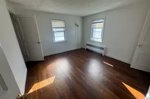 100 Lorraine St, Bridgeport, CT 06604 - Photo 14