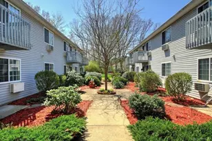 256 Peck Ln, Orange, CT 06477 - Photo 4