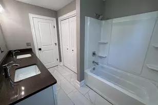 21 Charles St, Enfield, CT 06082 - Photo 14