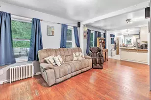 18 Vose St, Ansonia, CT 06401 - Photo 12