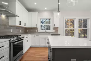 8 Fieldstone Ct, Bethel, CT 06801 - Photo 8