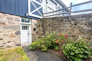 55 Cider Mill Ln, Fairfield, CT 06824 - Photo 2