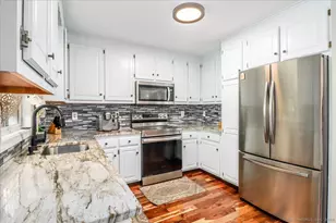 17 Olde Village Cir, Wallingford, CT 06492 - Photo 14